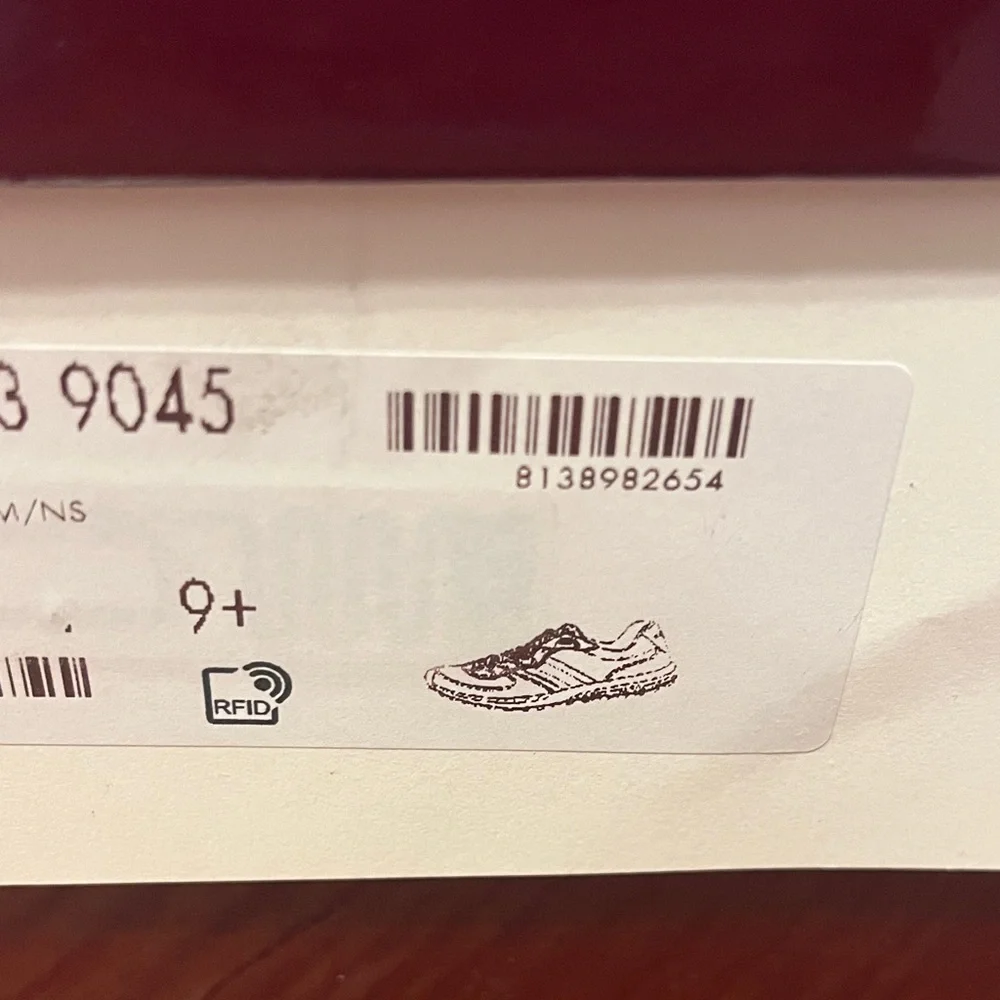 Gucci White Sneakers with Red & Green Web Stripe - Picture 5 of 5